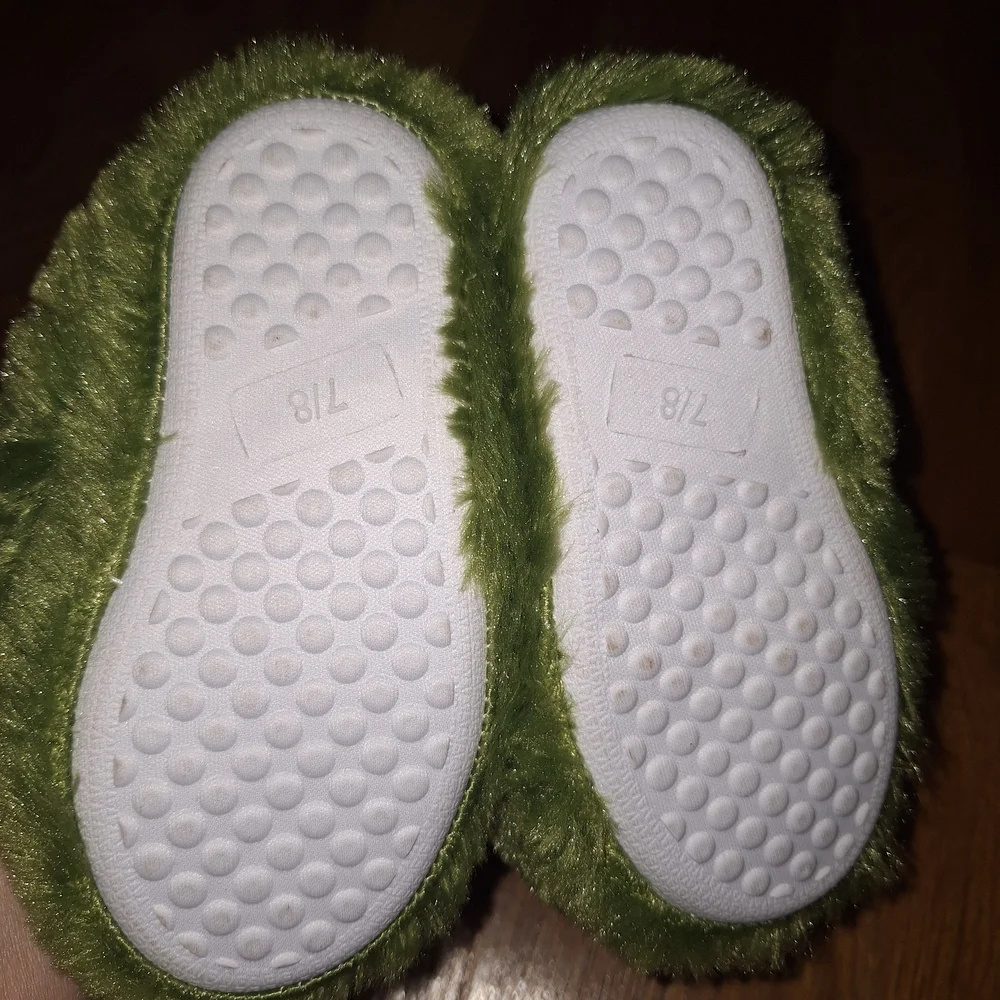 Kidgets cute green